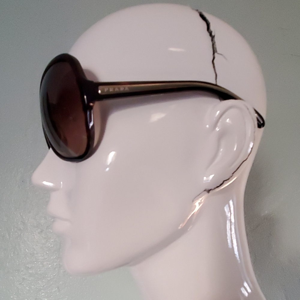 Prada sunglasses - Picture 2 of 6